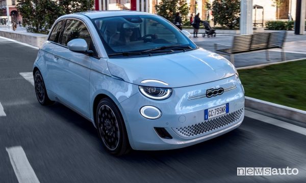 Car-sharing elettrico con la nuova Fiat 500, come funziona e prezzi