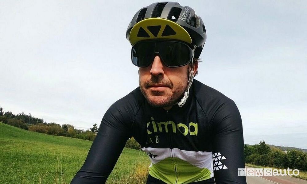 Fernando Alonso, incidente in bici, è in ospedale con fratture
