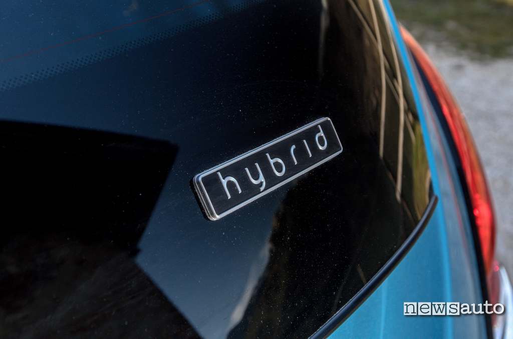logo hybrid Lancia Ypsilon ibrida