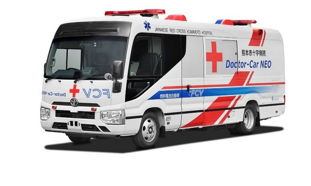 Corrente alternata e continua, arriva dall'autombulanza ad idrogeno Toyota