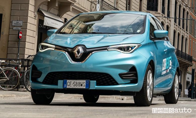 "Corrente" car sharing Bologna, nuove Renault Zoe nella flotta