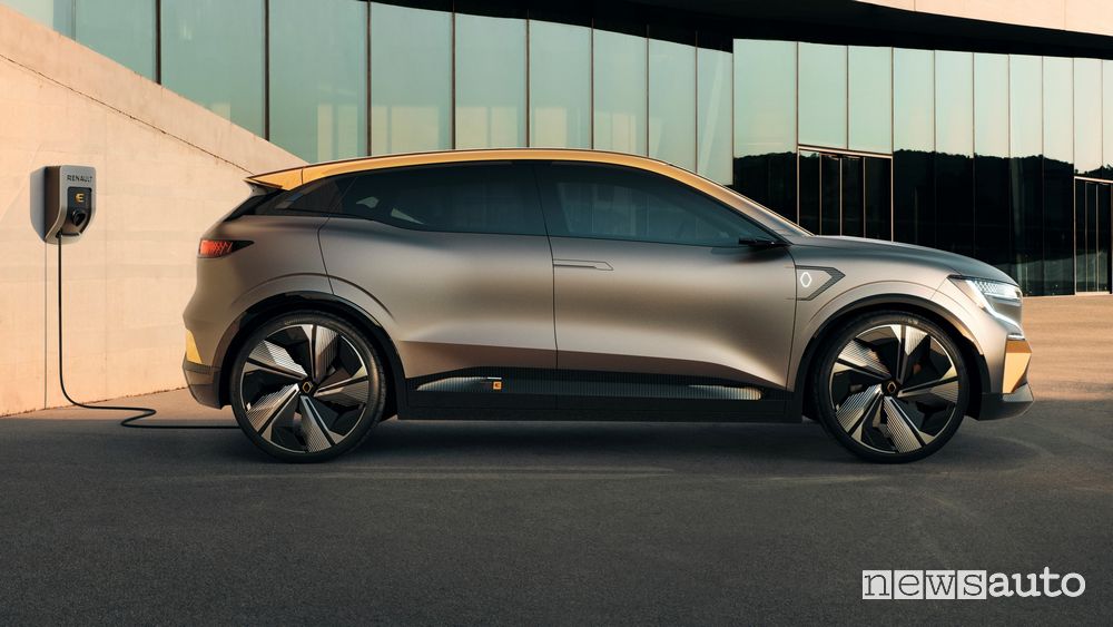 Nuova Renault Megan-e elettrica, motore, batteri a e autonomia