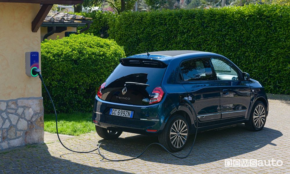Ricarica auto elettrica a casa, con Renault E-charge Home
