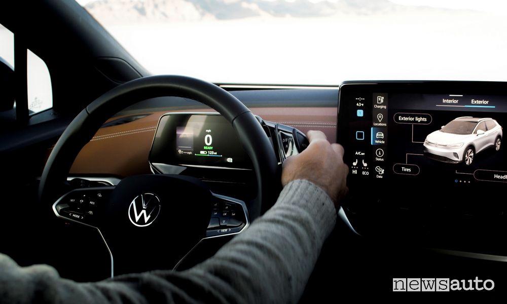 Assistente virtuale in auto su Volkswagen ID.3 ed ID.4