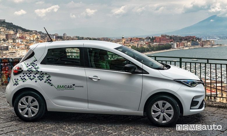 Renault Zoe E-Tech Electric car-sharing Amicar a Napoli