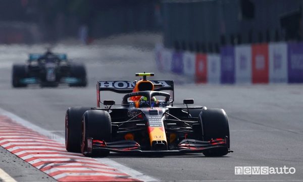 F1 Gp Azerbaijan, vittoria Red Bull con Perez [foto classifiche]