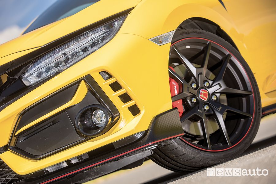 Honda Civic Type R Limited Edition headlight