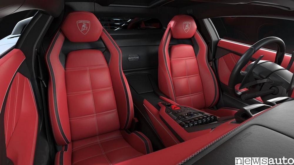 Sedili ed interni della nuova Lamborghini Countach