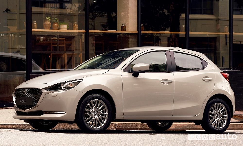 Nuova Mazda2 2022, caratteristiche, allestimenti e prezzi