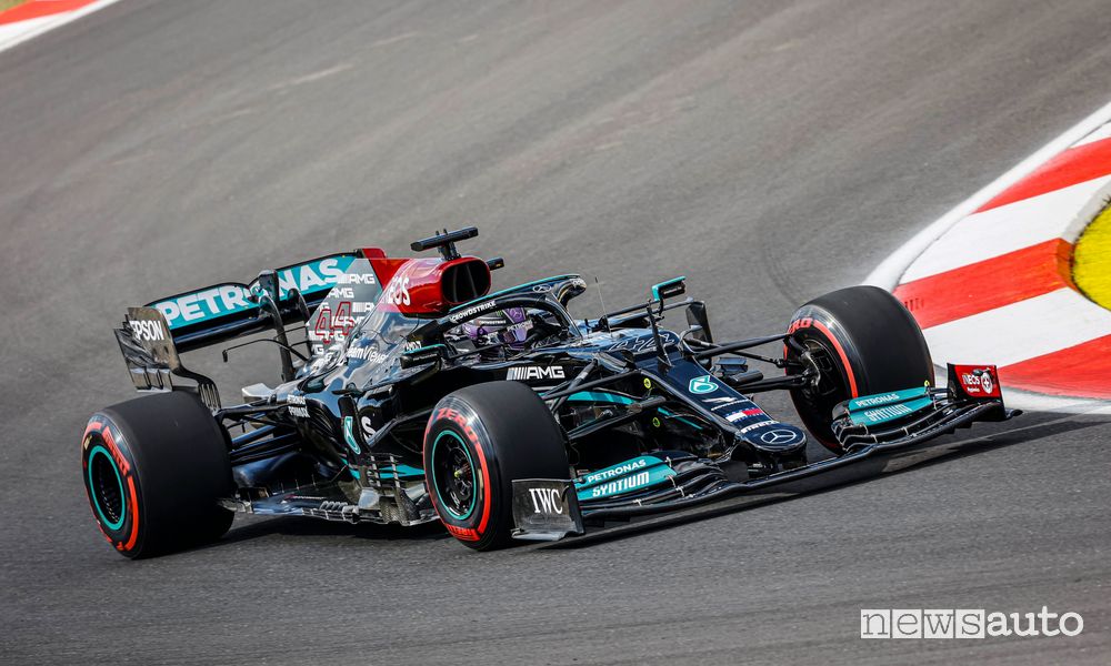 Qualifying GP Turkey 2021 pole and penalty for Hamilton