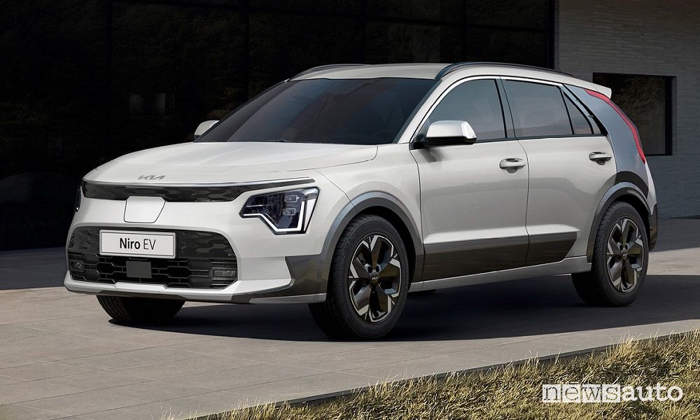 Vista di profilo nuova Kia Niro elettrica