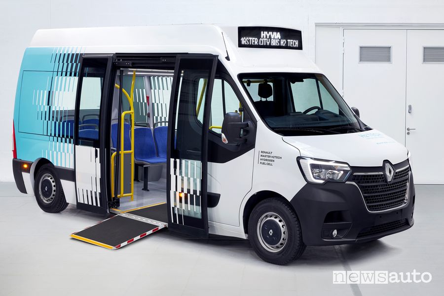 Apertura porte Renault Master City Bus H2-TECH ad idrogeno