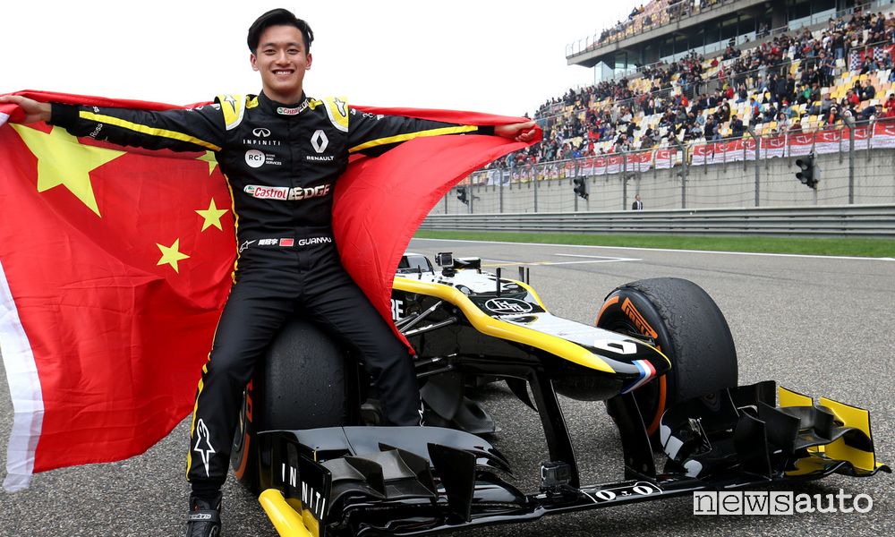 Guanyu Zhou è il primo pilota in F1