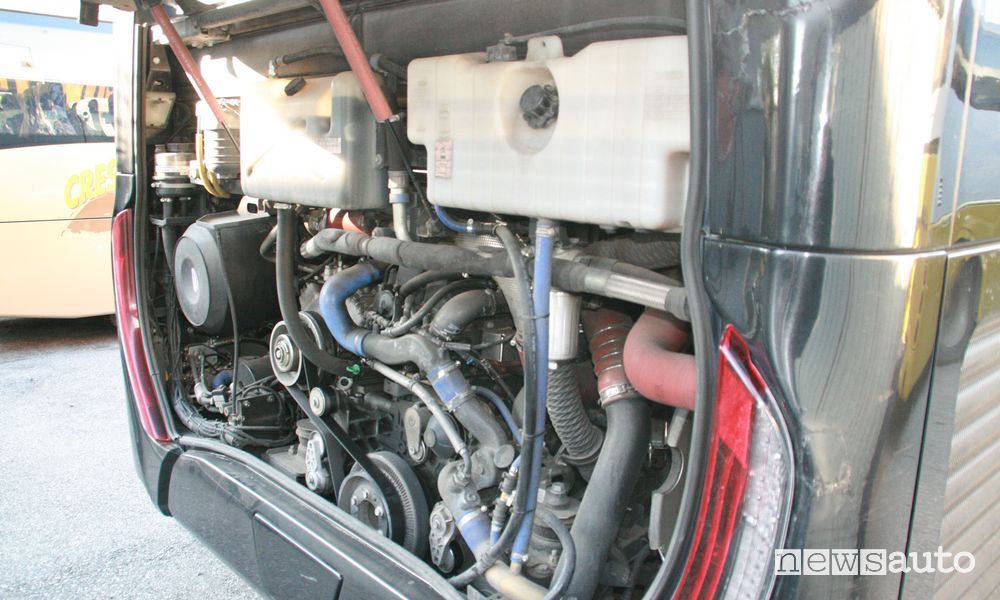 Motore autobus diesel con impianto GPL Dual Fuel 