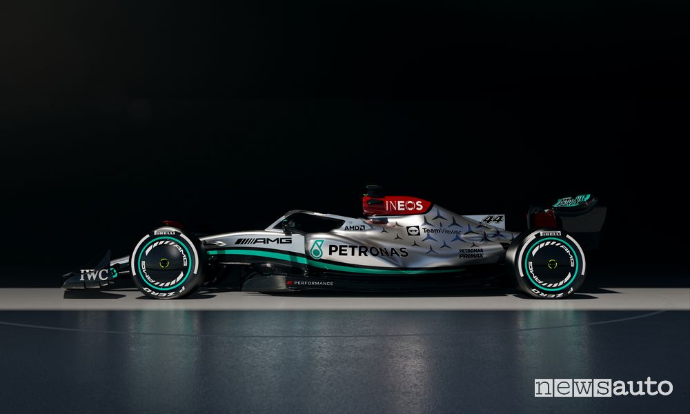 Vista laterale Mercedes-AMG F1 W13 E Performance 2022