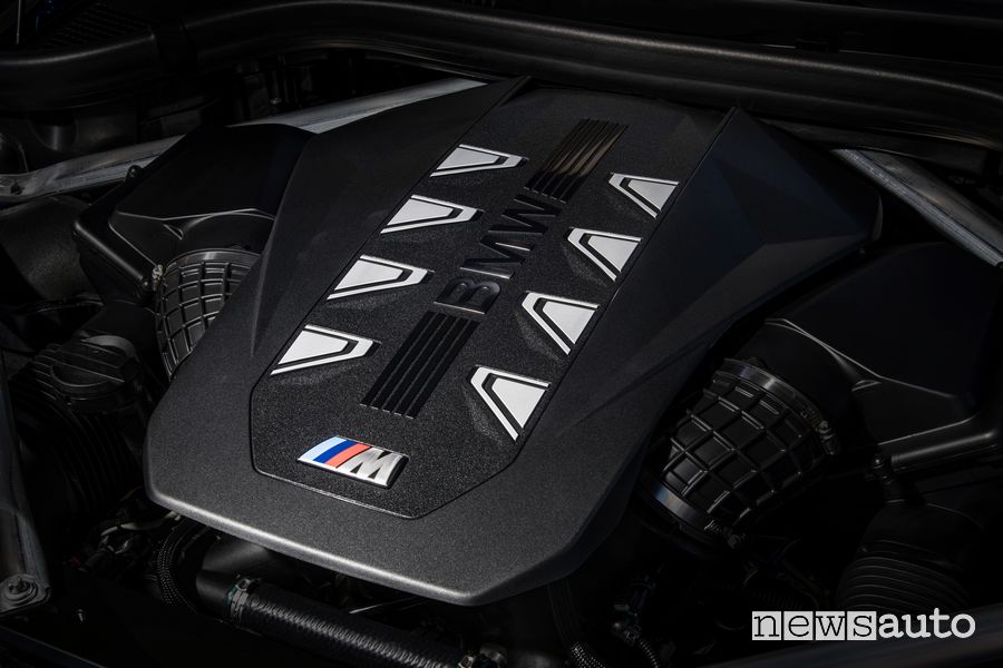 Vano motore V8 BMW X7 M60i xDrive