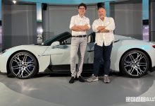 Francesco Tonon - Maserati Head of Product con la MC20 Cielo