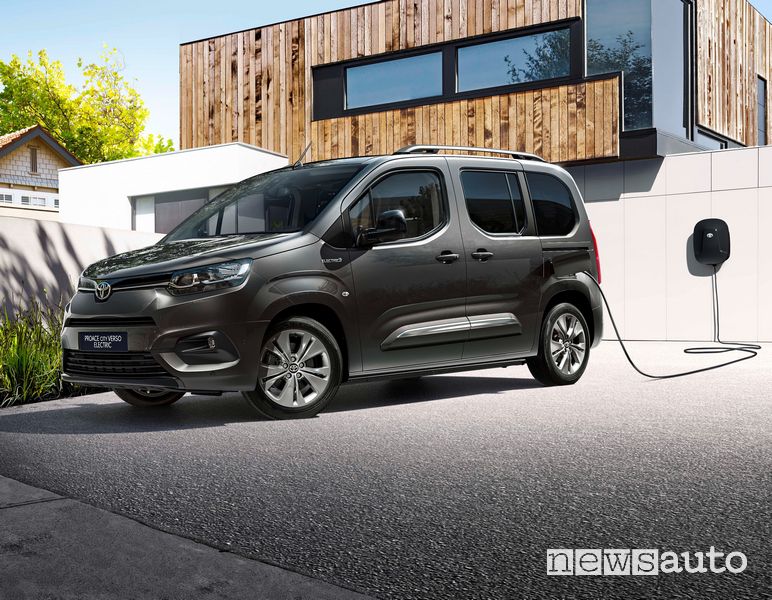 Toyota Proace City Verso Electric in ricarica