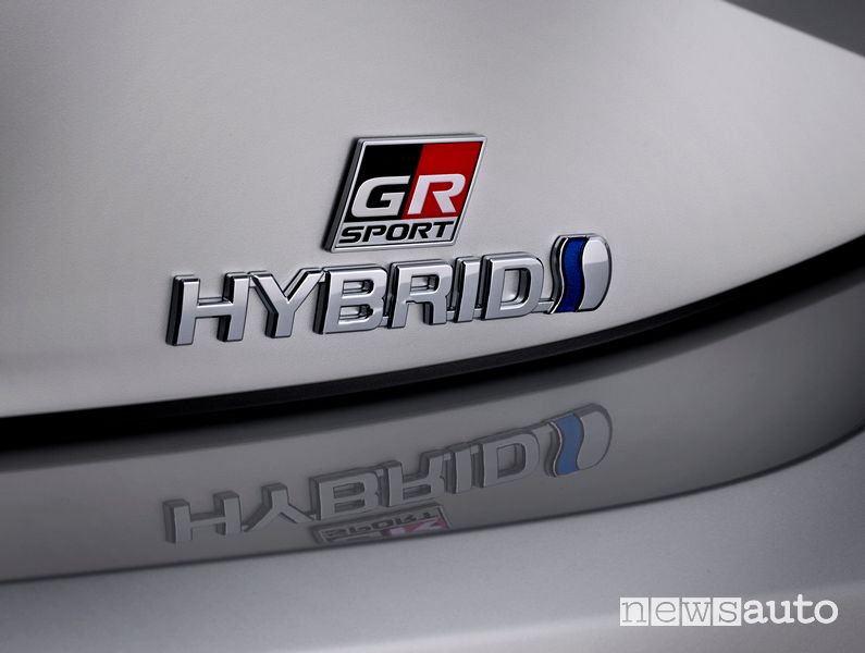 Logo Hybrid nuova Toyota Corolla GR Sport