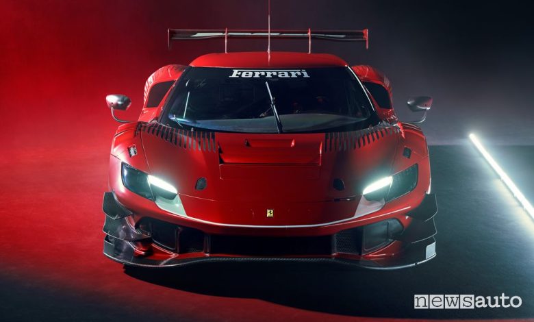 Vista frontale Ferrari 296 GT3