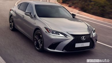Vista di profilo nuova Lexus ES 2023