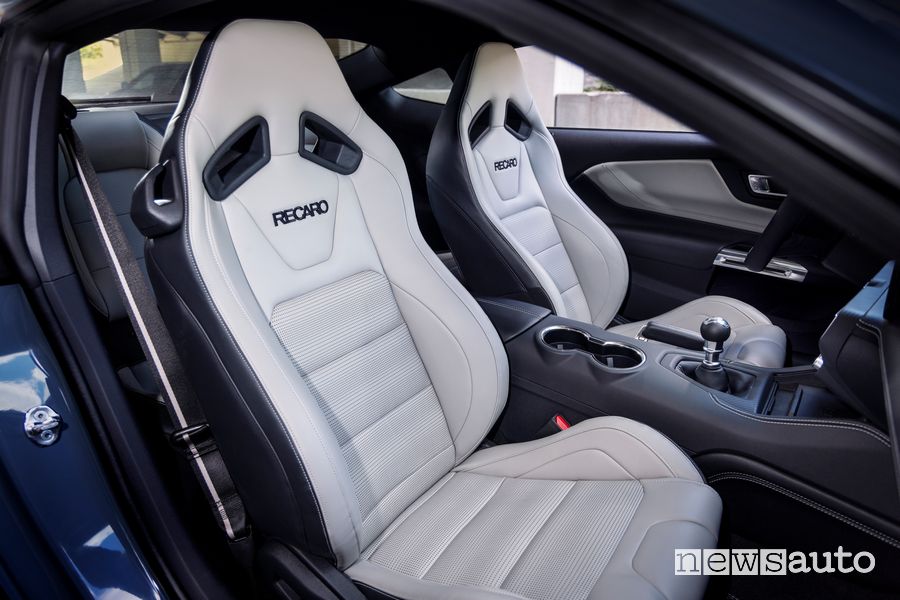 Recaro front passenger seats new Ford Mustang GT