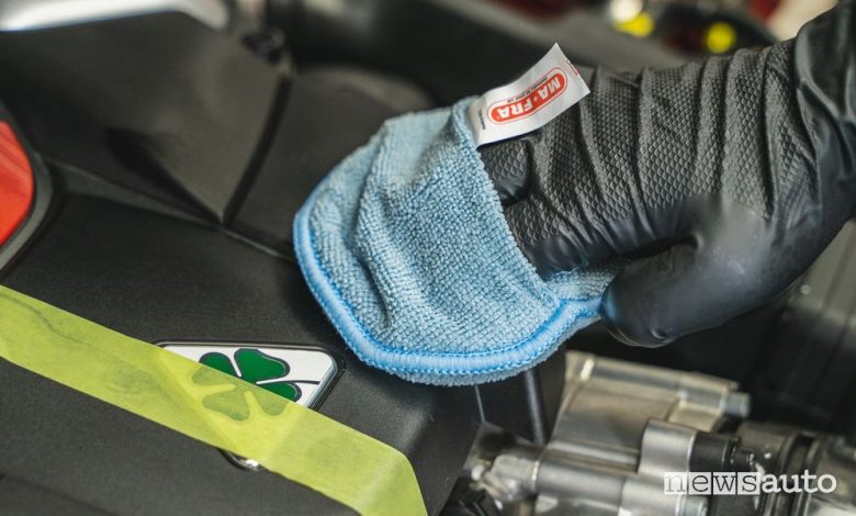 Come pulire le plastiche dell'auto, che prodotto usare
