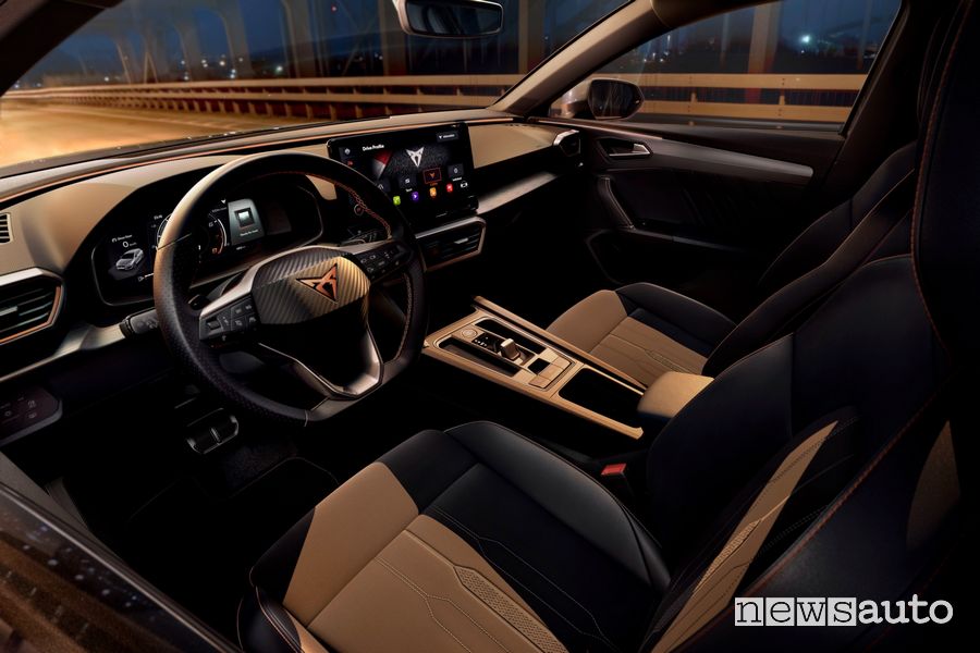 Abitacolo Cupra Leon mild-hybrid 1.5 Hybrid
