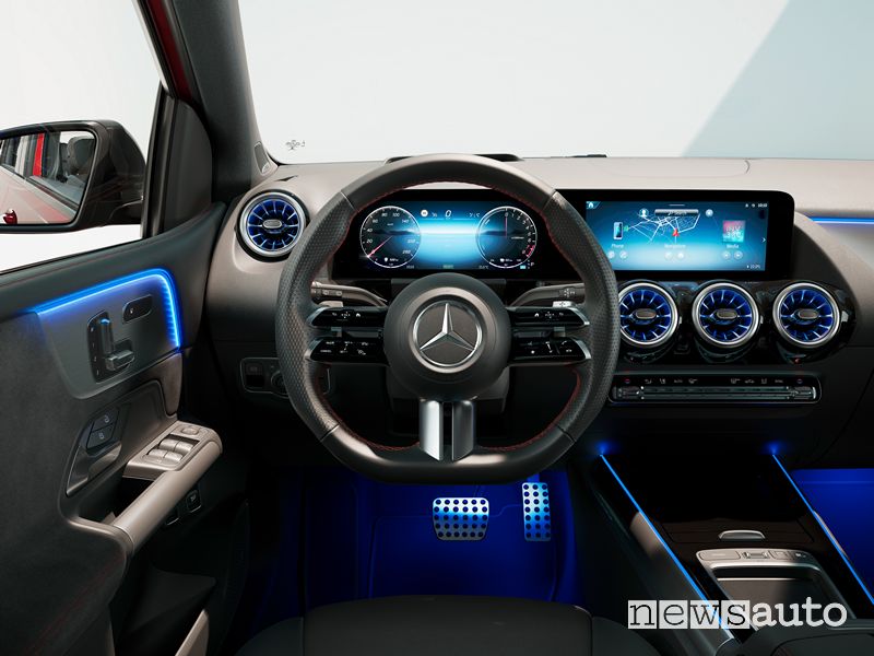 Volante abitacolo nuova Mercedes-Benz Classe B 250 e