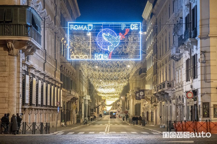 Luminarie in Via del Corso a Roma
