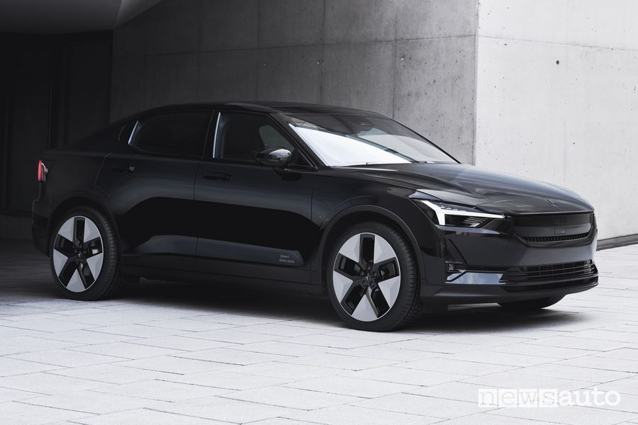 Nuova Polestar 2 anteriore 3/4