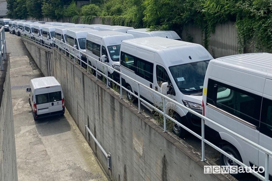 Minibus e navette shuttle su base Iveco Daily by Olmedo