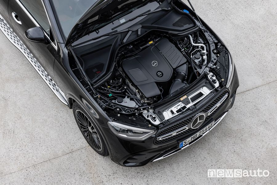 Mercedes-Benz GLC Coupé vano motore abitacolo