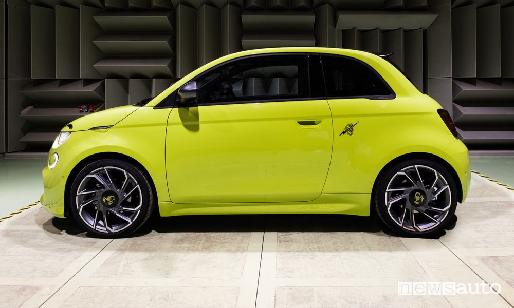 Abarth 500e elettrica con sound fedele a quello dell'Abarth termica