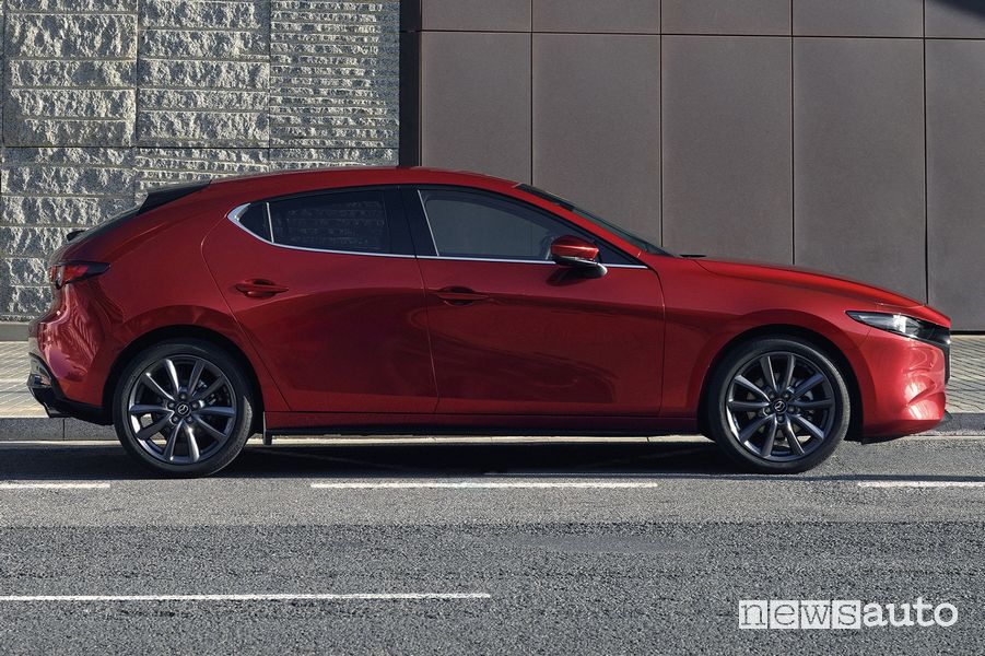 Mazda3 2024 Soul Red Crystal laterale
