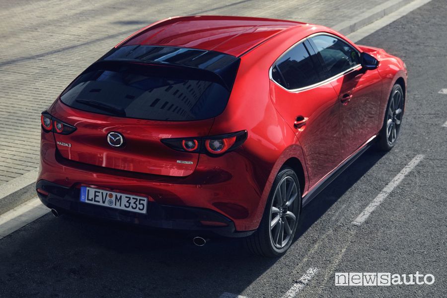Mazda3 2024 Soul Red Crystal posteriore