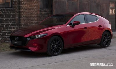 Mazda3 2024 Soul Red Crystal anteriore 3/4