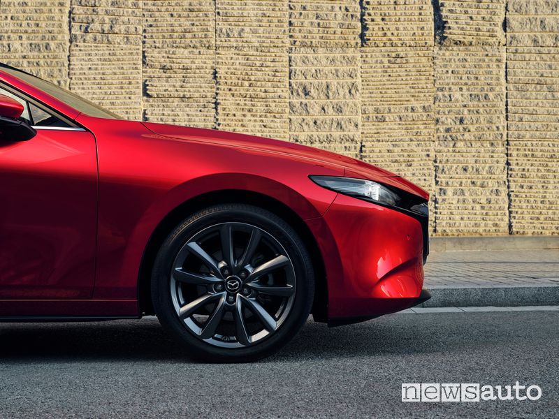 Mazda3 2024 cerchi in lega da 18"