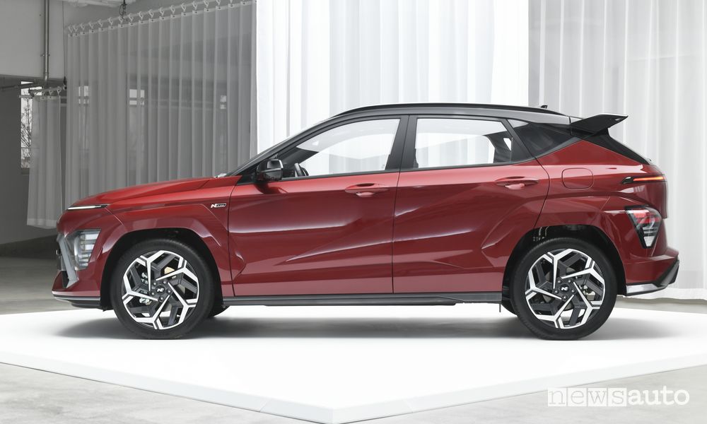 Nuova Hyundai Kona N Line laterale