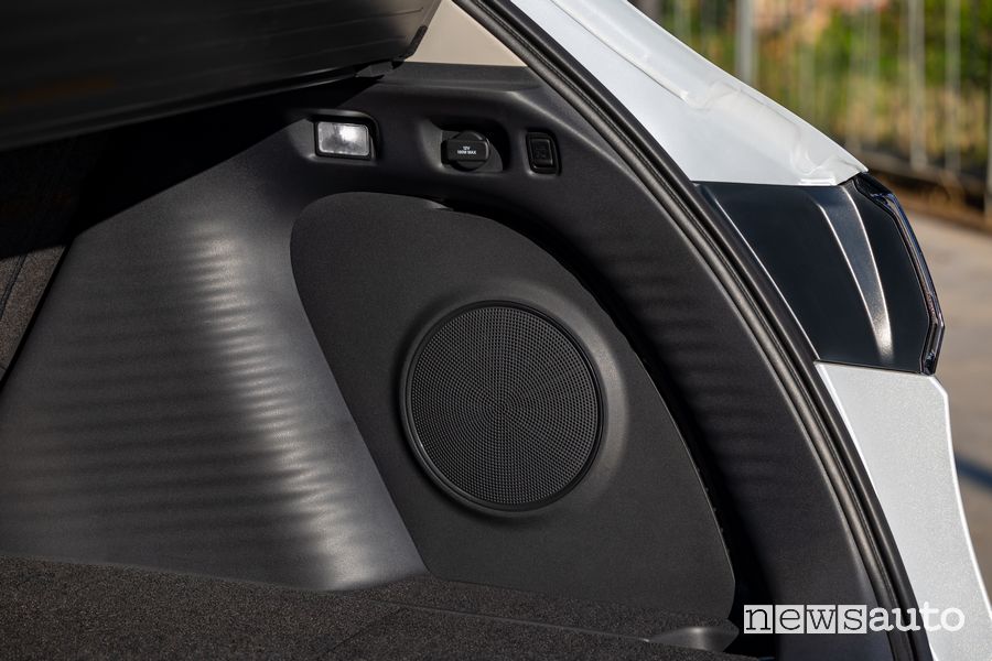 Honda ZR-V e:HEV Advance bagagliaio impianto audio