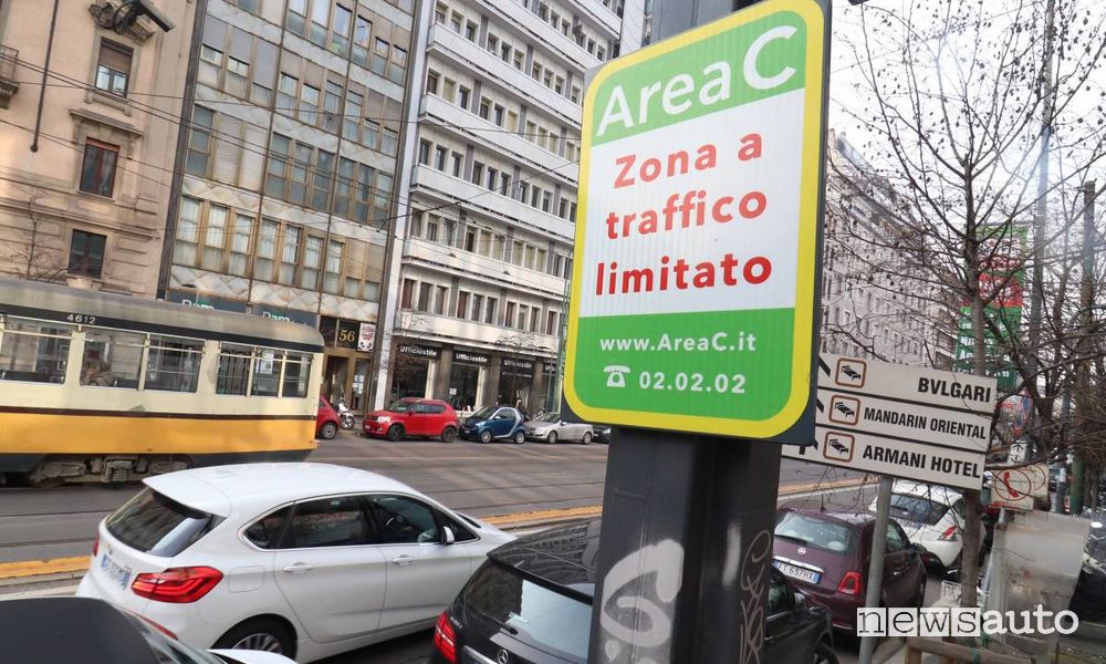 Cartello Area C Milano