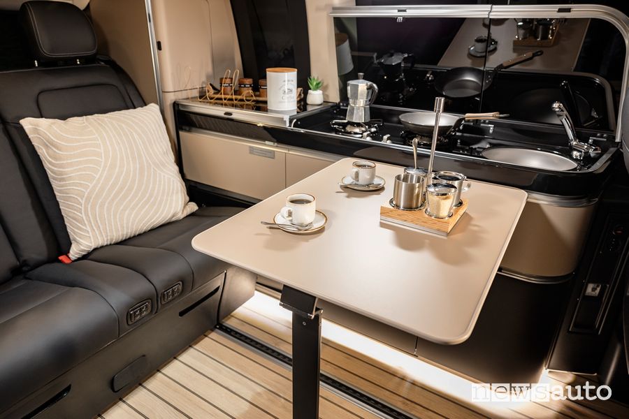 Nuovo Mercedes Classe V Marco Polo cucina abitacolo