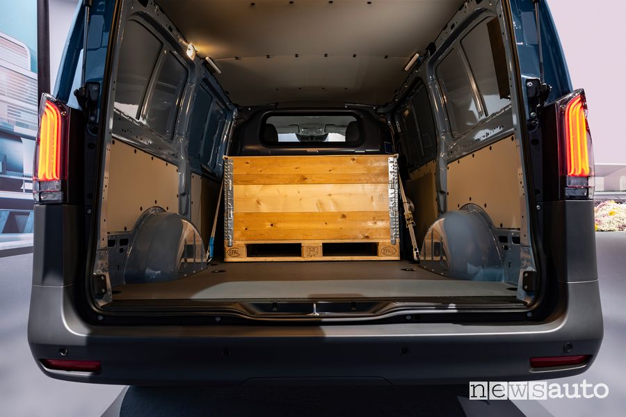 Nuovo Mercedes eVito vano di carico