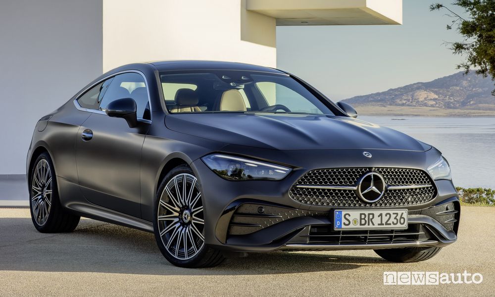Mercedes-Benz CLE Coupé AMG Line anteriore 3/4