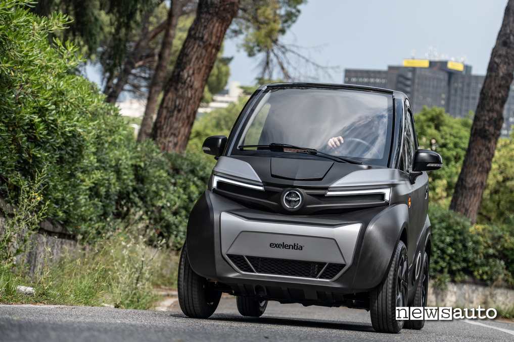 Silence S04 frontale microcar elettrica