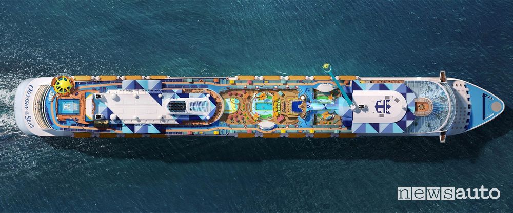 Icon of the Seas vista dall'alto la nave da crociera più grande al mondo