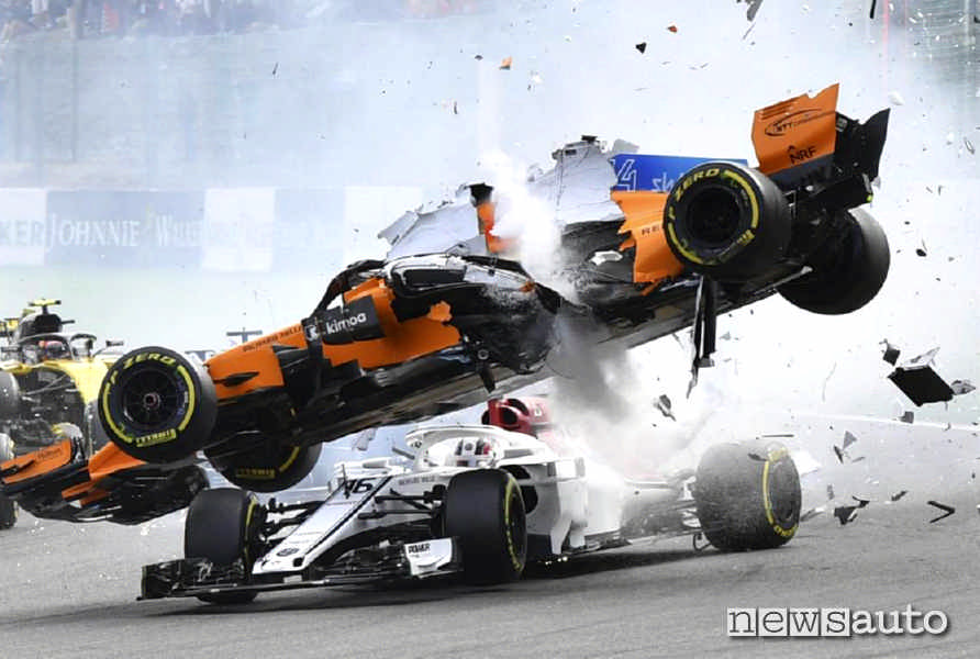 Incidente F1 tra Alonso e Leclerc