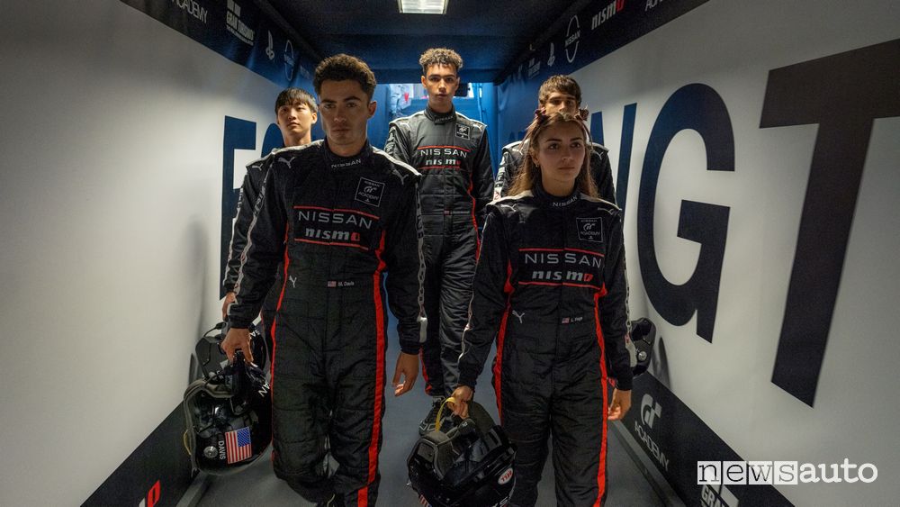 Sang Heon Lee, Darren Barnet, Archie Madekwe, Emelia Hartford e Pepe Barroso Silva sono la GT Academy