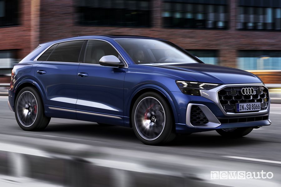 Audi SQ8 TFSI anteriore 3/4 su strada