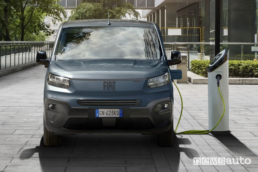 Nuovo Fiat Doblò in ricarica